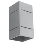 Applique Blocco, un bloc rectangulaire en aluminium gris