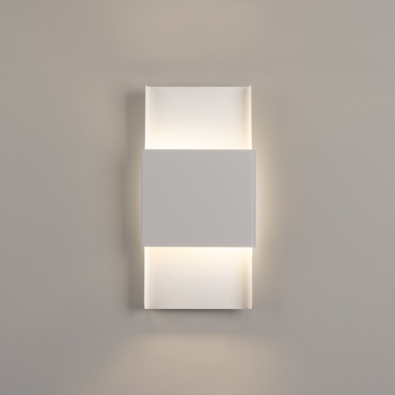 Applique Durlin métal blanc G9 allumée, double nappe de lumière
