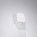 Applique en céramique Nesta blanche à peindre, vue de profil montrant la saillie