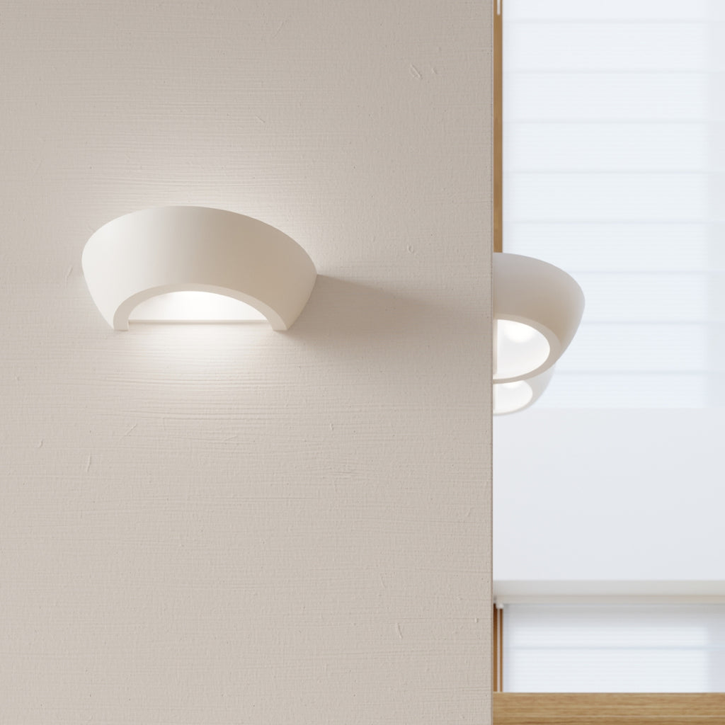 Applique Oskar dans un intérieur lumineux