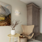 Applique en céramique Vega Line blanche dans un intérieur contemporain