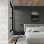 Applique Enif acier noir dans un intérieur contemporain