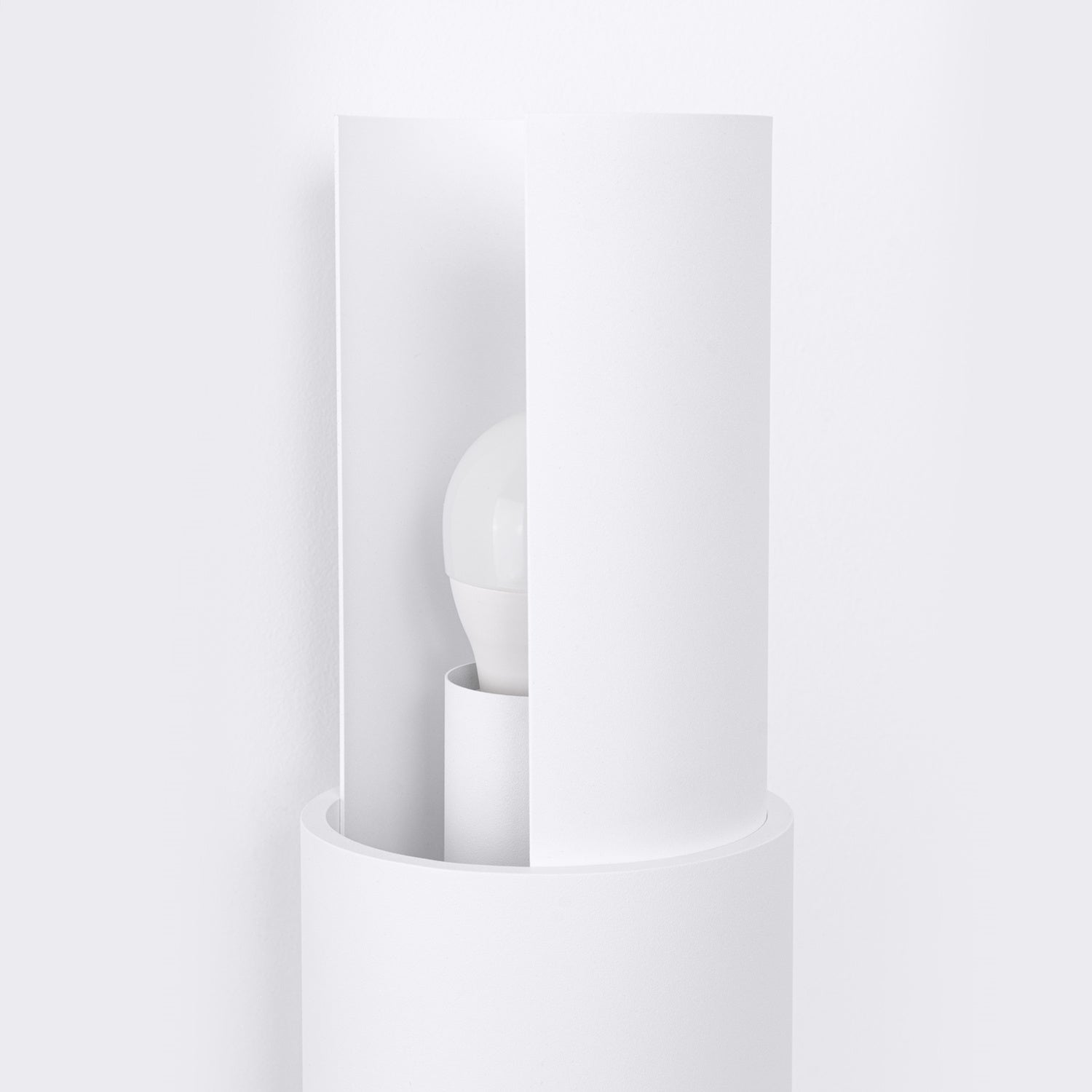Applique Flash 2 métal blanche E27 dans un intérieur