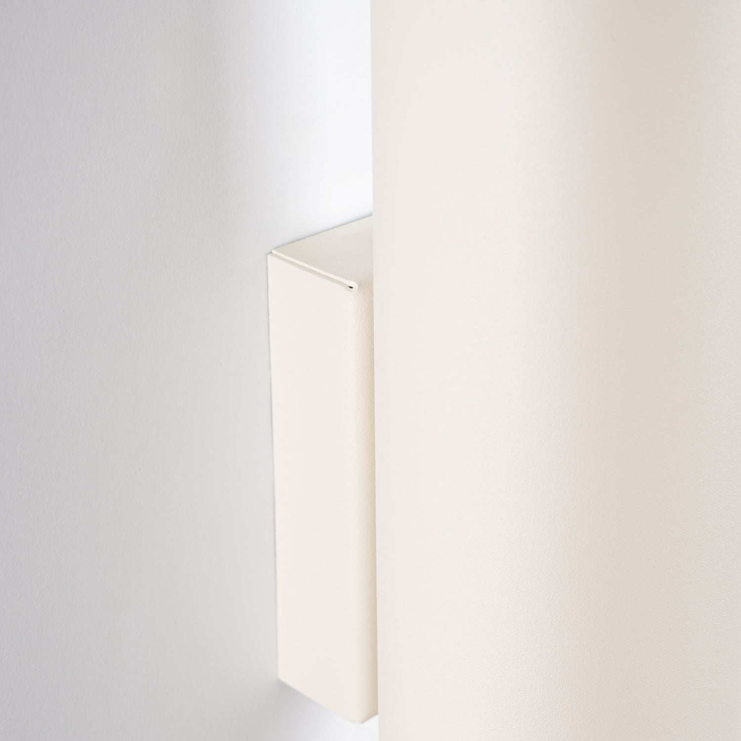 Applique Lagos métal beige GU10, gros plan allumé