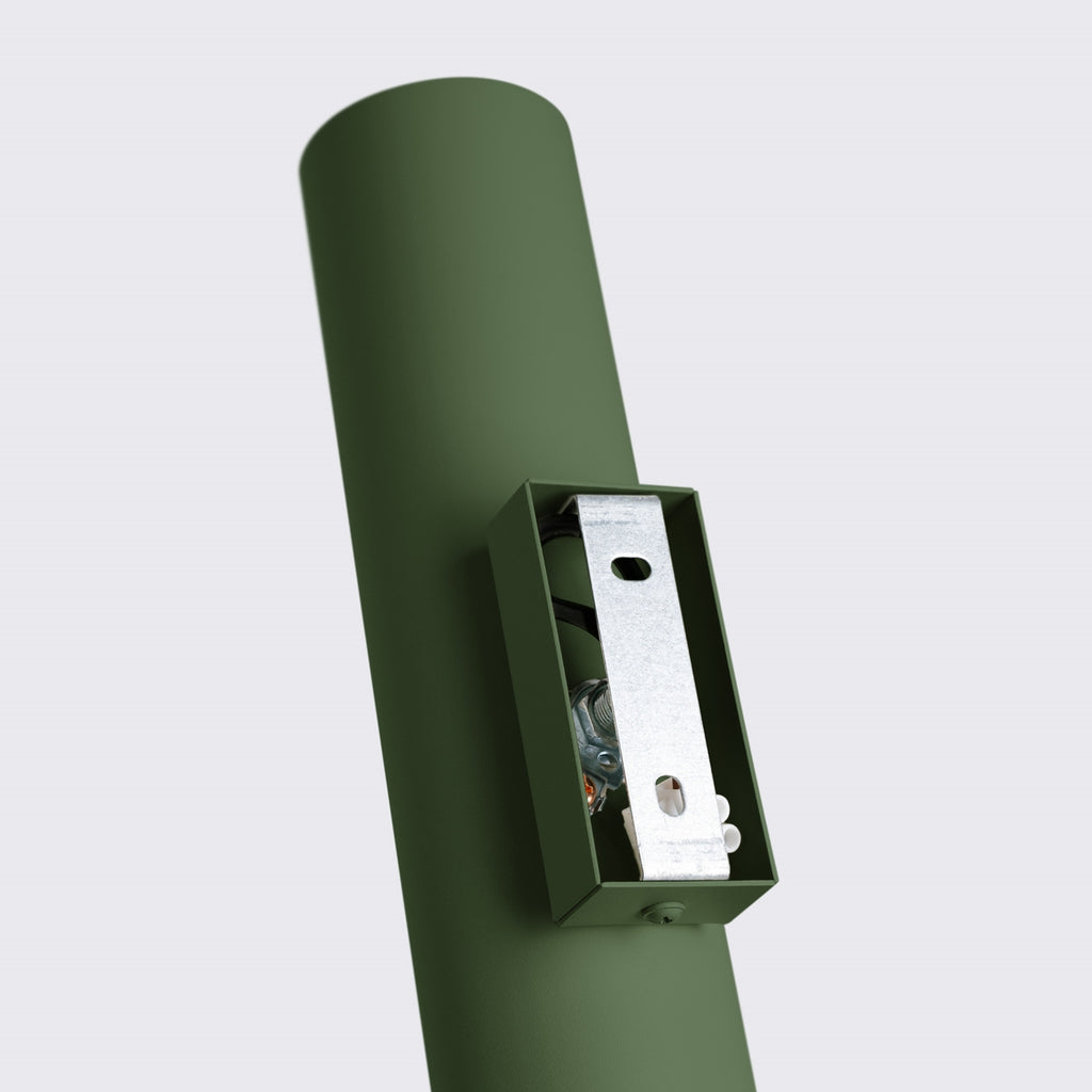 Applique Lagos métal vert olive GU10 dans un intérieur