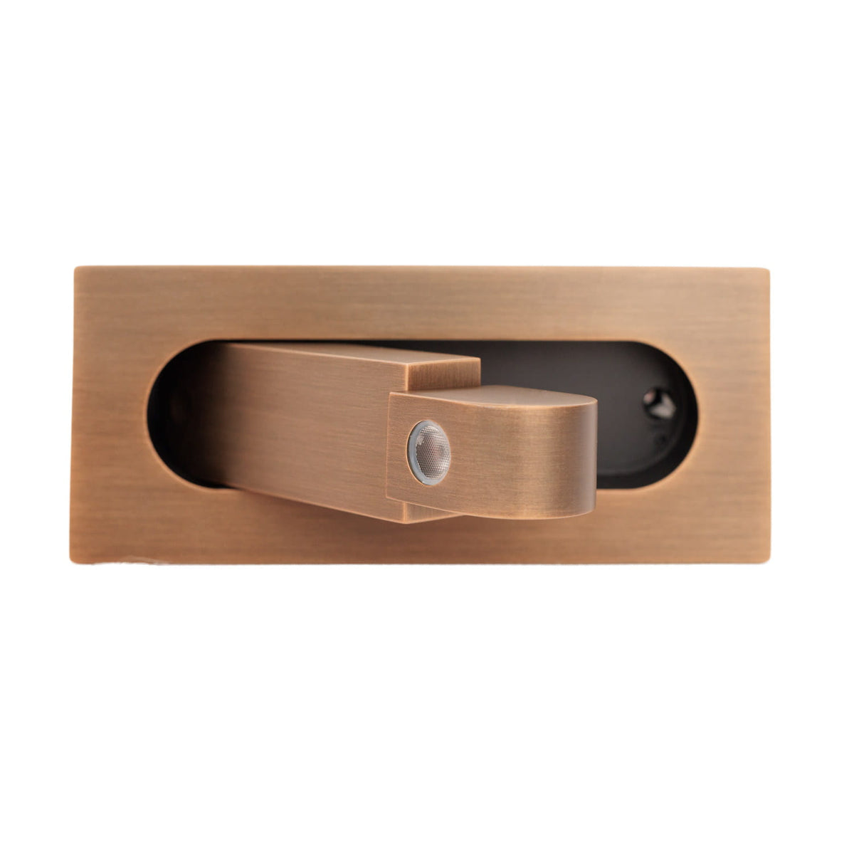 Applique liseuse Libra teinte laiton vieilli bras pivoté hors de sa plaque avec sa LED