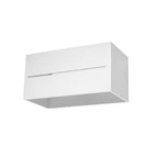 Applique Lobo Maxi, un grand caisson rectangulaire en aluminium blanc à fente linéaire