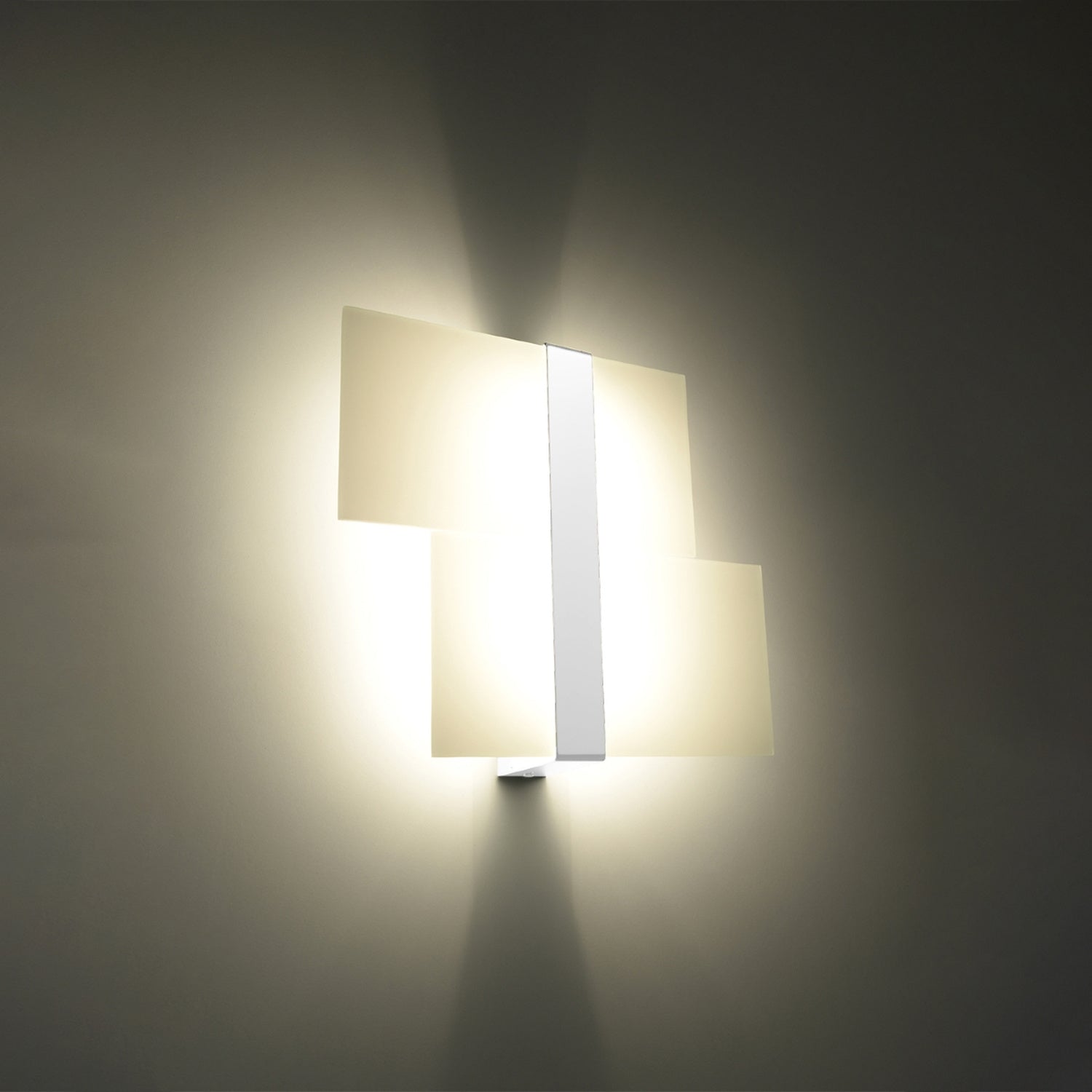 Applique Massimo verre blanc allumée, lumière diffuse et halo vers le haut et le bas