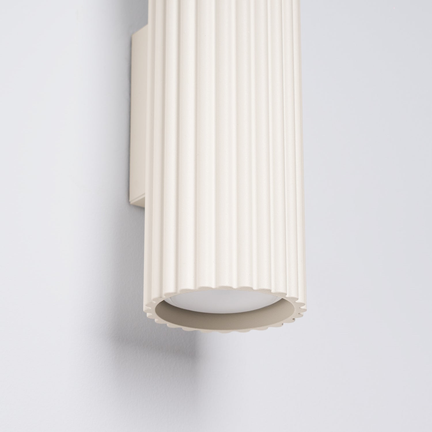 Détail des cannelures, applique Karbon 20 beige