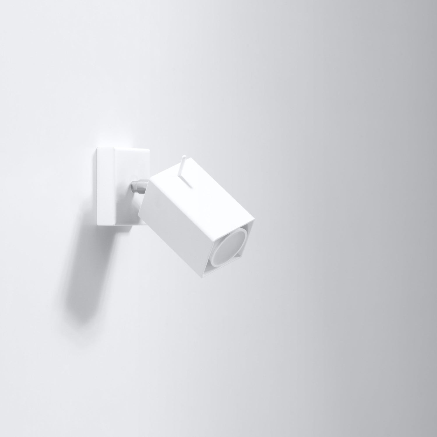 Applique murale Merida acier blanc vue de profil