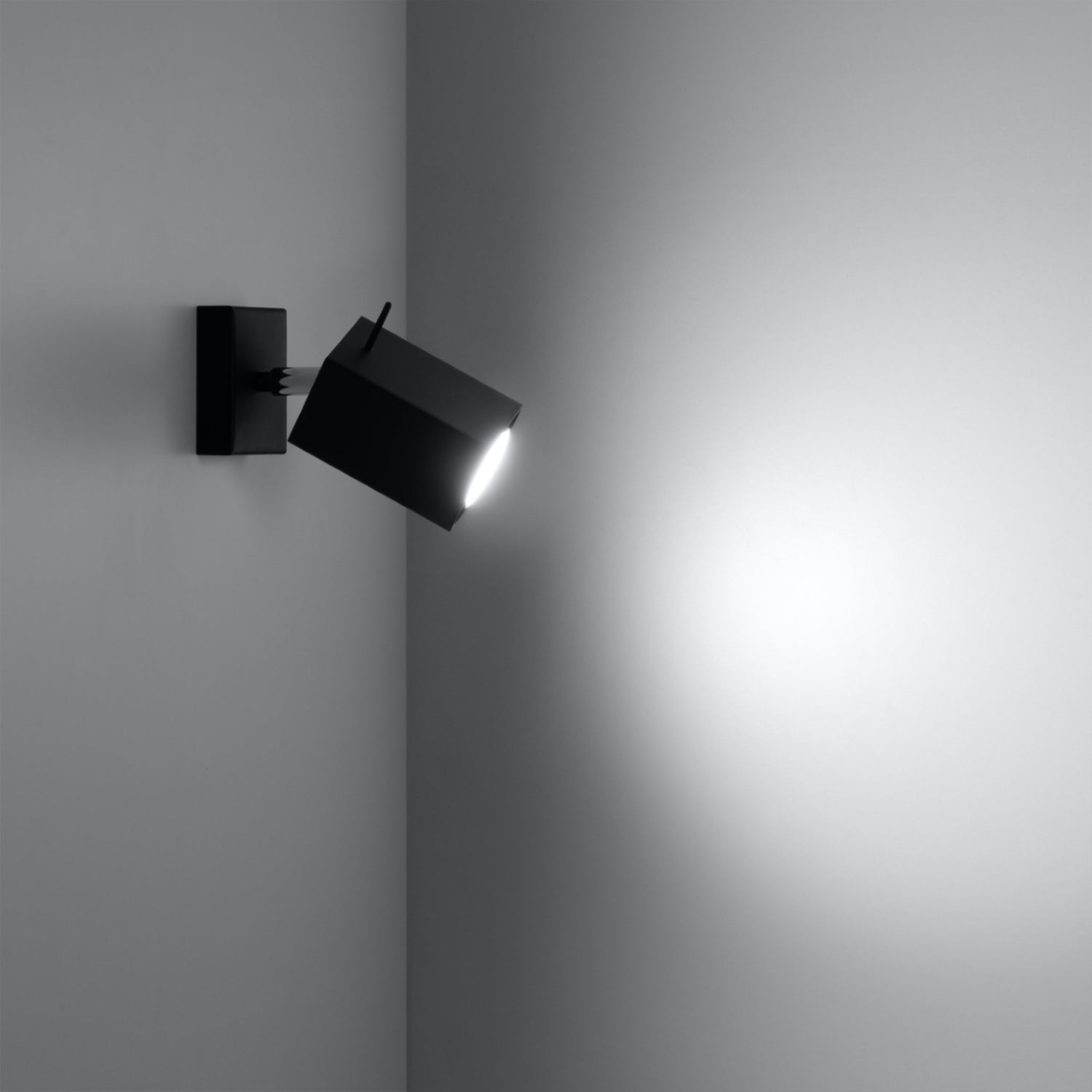 Tête carrée orientable du spot Merida en acier noir, douille GU10