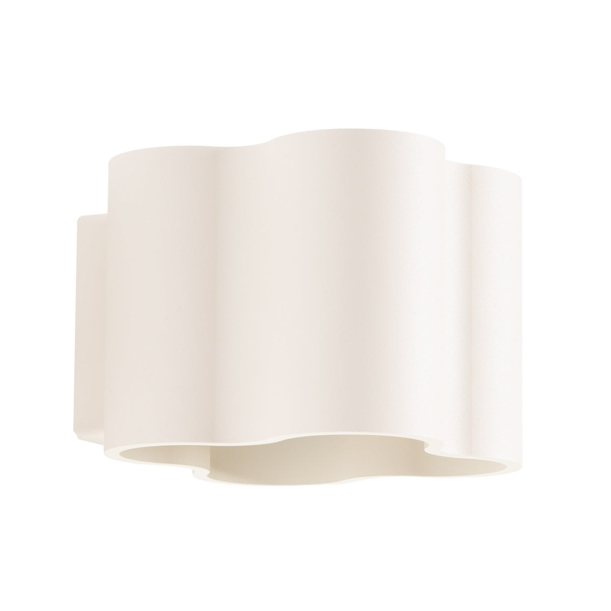 Applique murale ondulée Ovio laque beige vue de trois quarts sur fond blanc