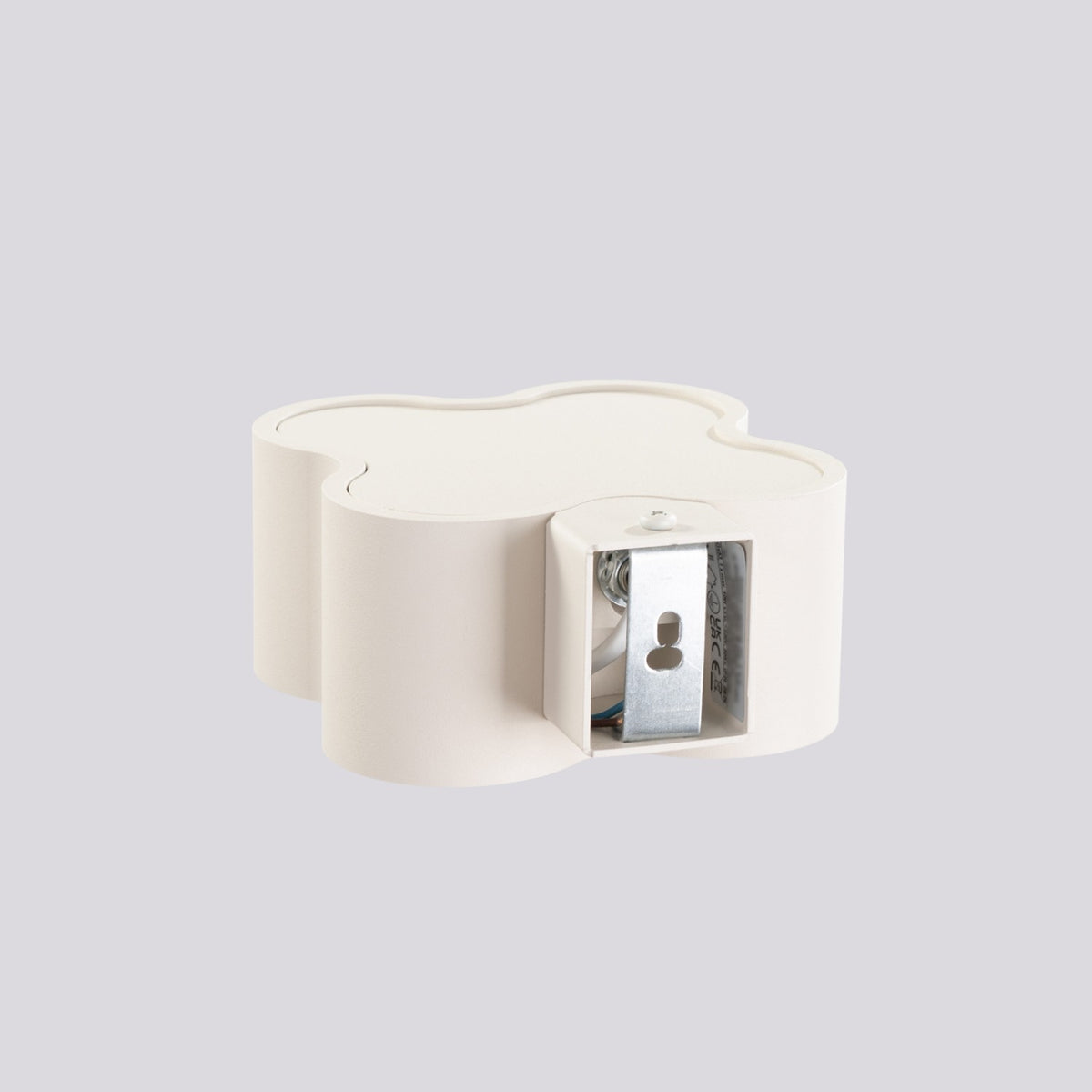 Arrière de l’applique Ovio laque beige avec la patte de fixation murale
