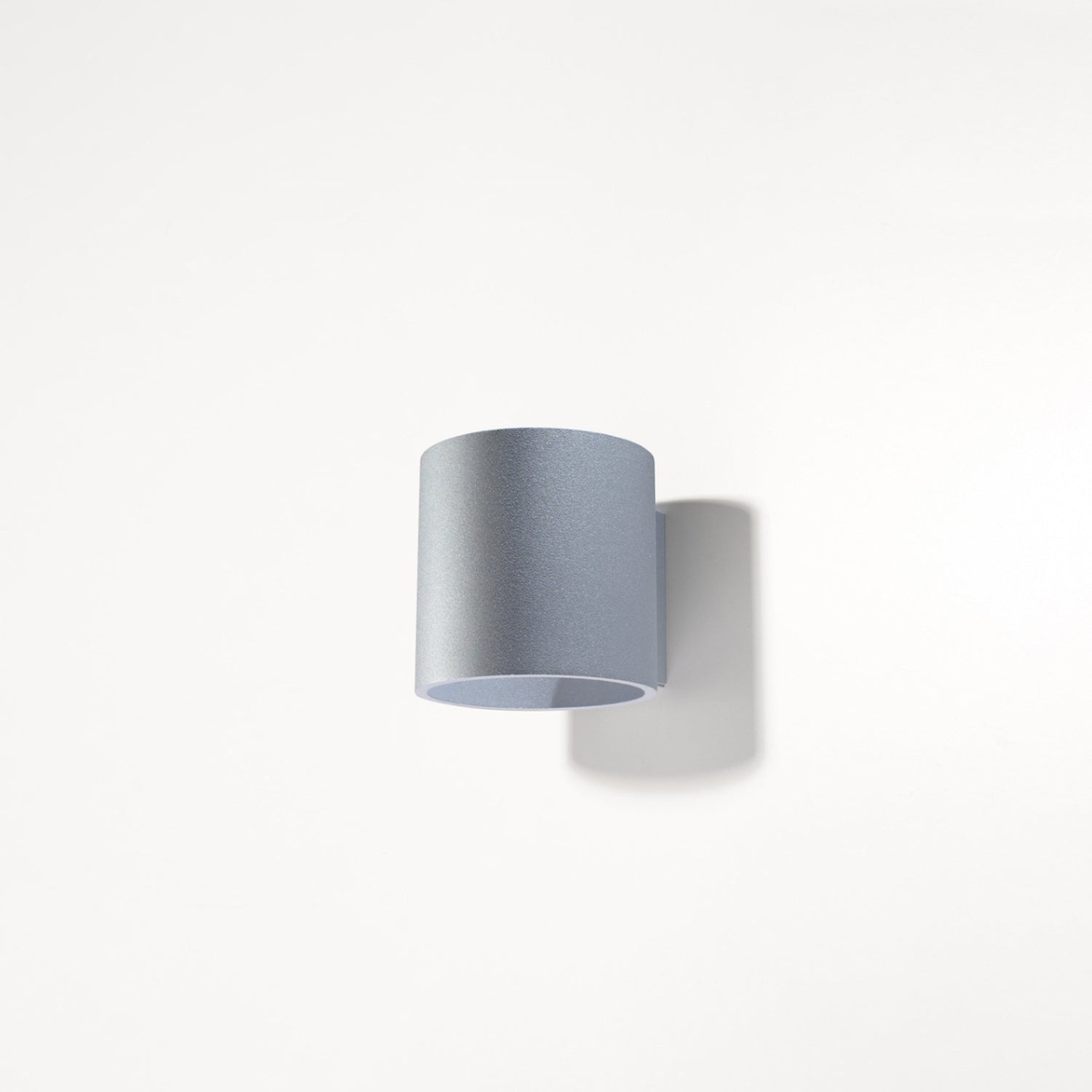 Applique murale Orbis 1 aluminium gris vue de face
