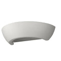 Applique murale Oskar en céramique blanc mat en forme de demi-lune sur fond blanc