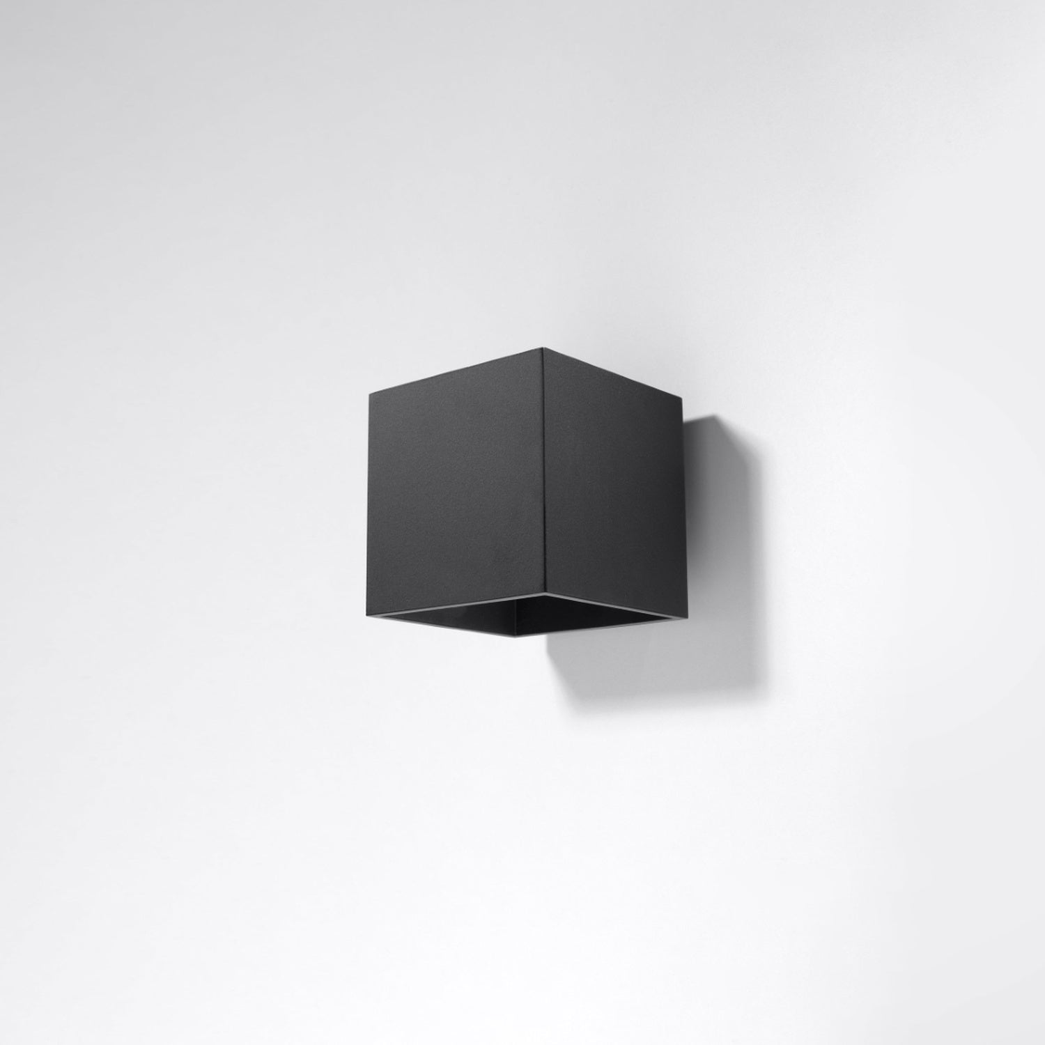 Applique murale Quad 1 aluminium noir vue de face
