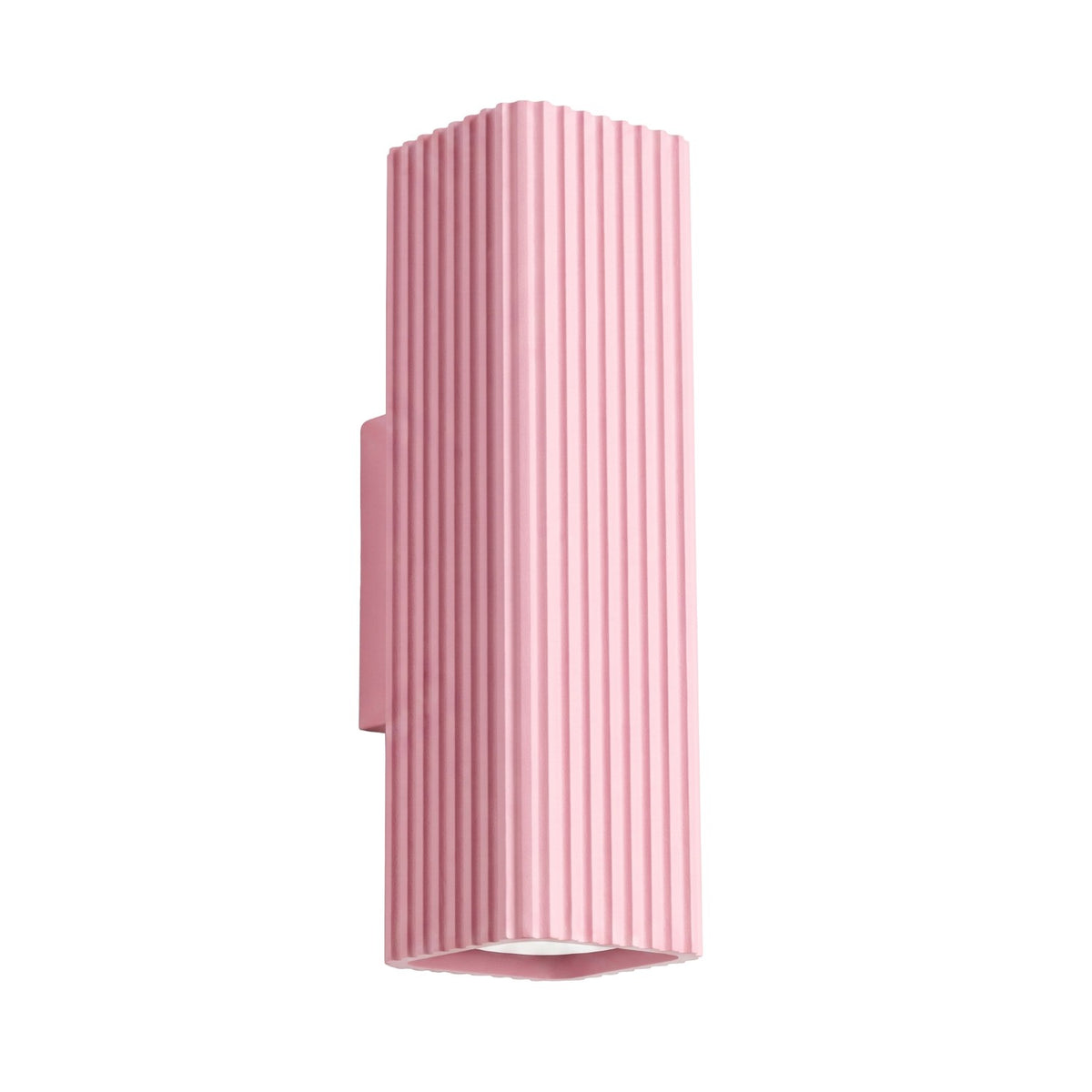Applique murale Rayo 20 laque rose cannelée vue de trois quarts sur fond blanc