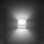 Applique murale Rico en verre opale blanc allumée, lumière vers le haut et le bas