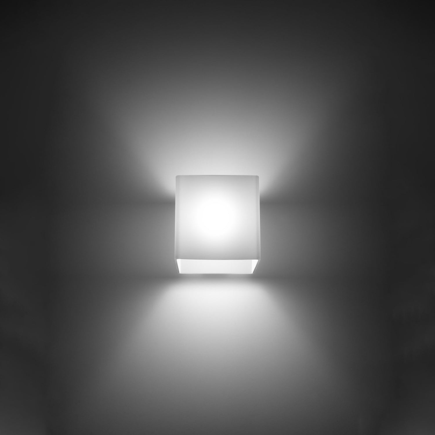 Applique murale Rico en verre opale blanc allumée, lumière vers le haut et le bas