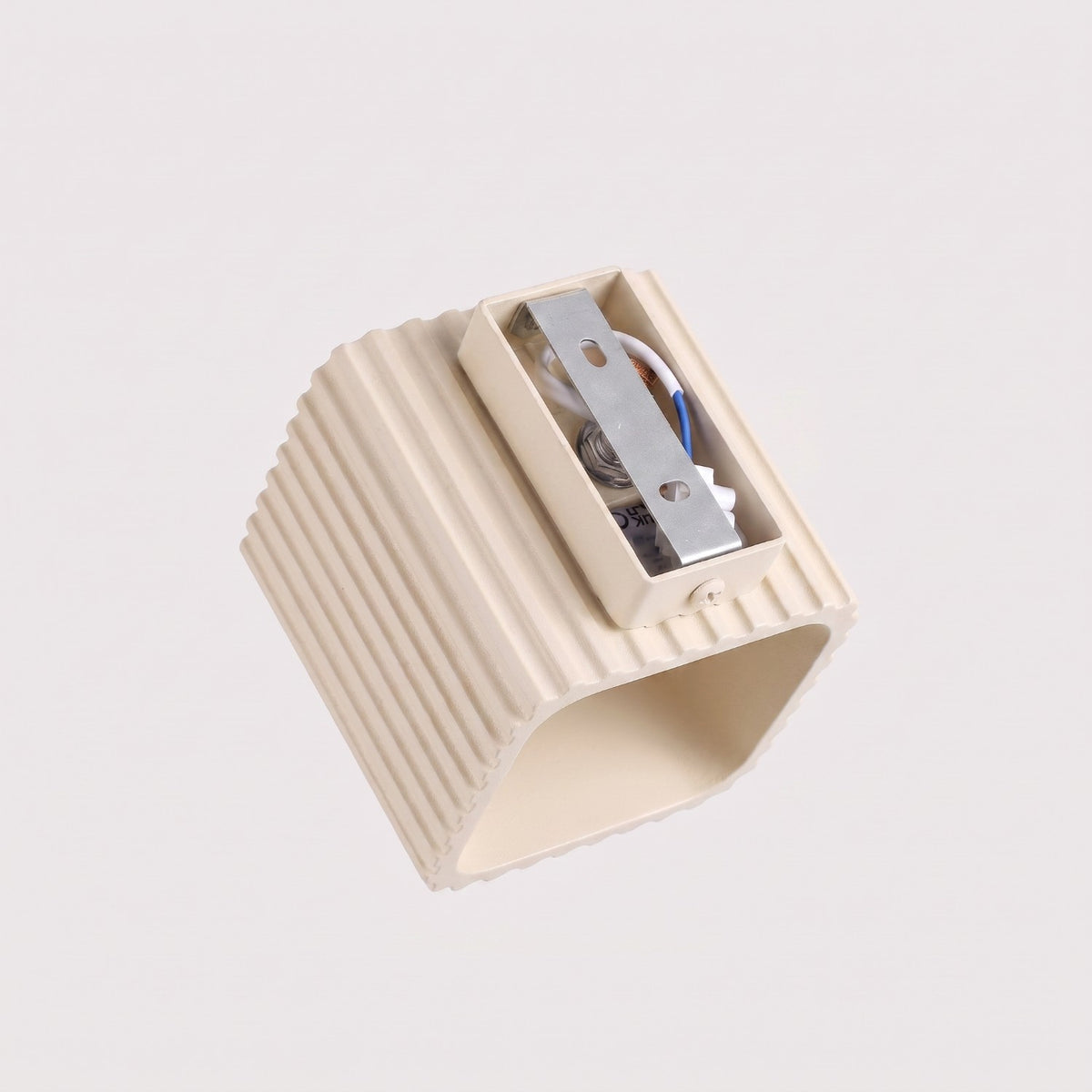 Arrière de l'applique Riff laque beige avec étrier et boîtier de raccordement