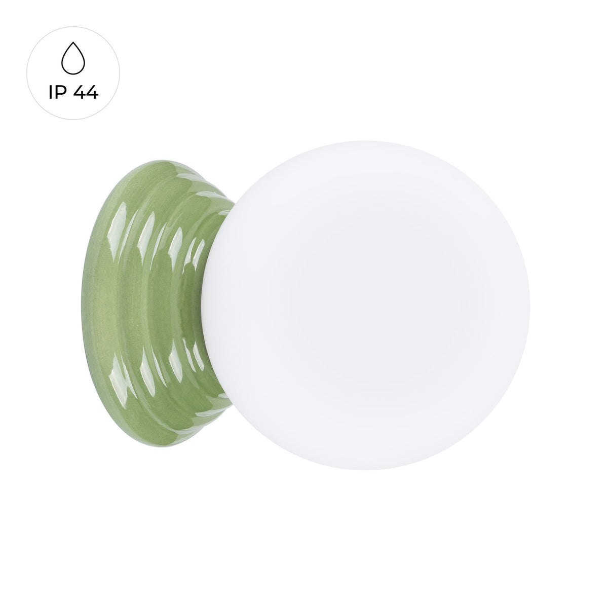 Applique murale Zori en céramique émaillée vert olive vue de trois quarts avec la pastille IP 44