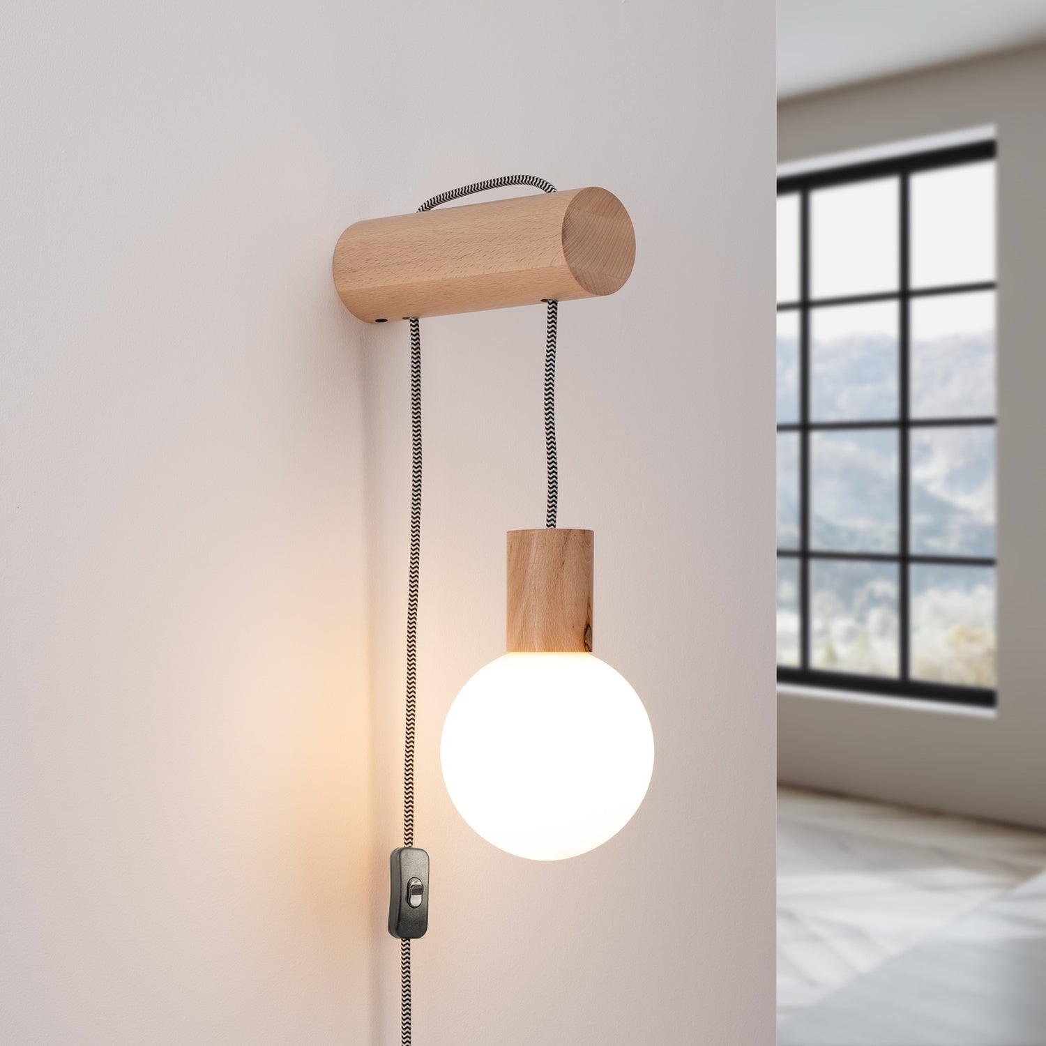 Applique Nimbi bois et verre G9 à interrupteur allumée