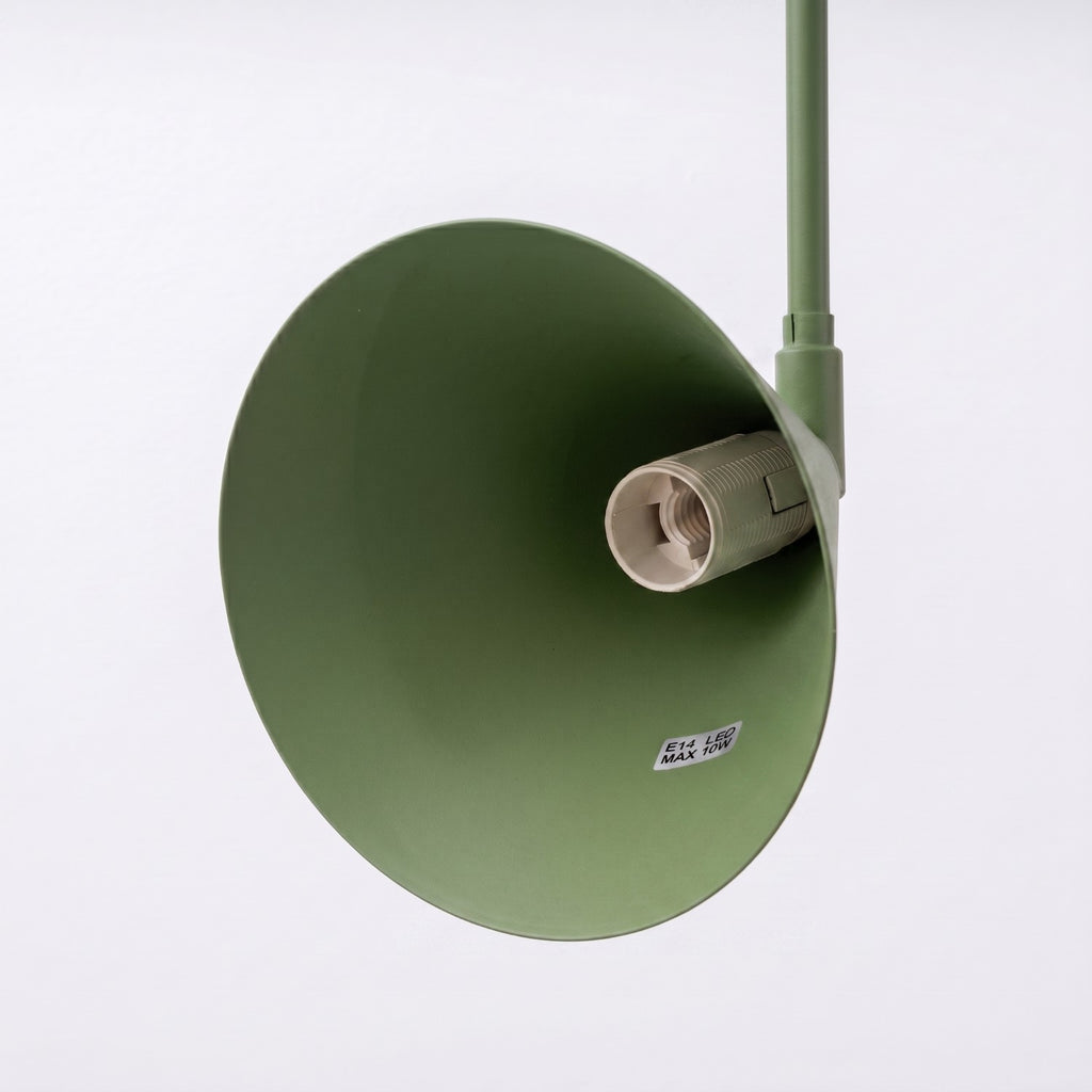 Applique Nox bras déporté acier vert olive E14 avec interrupteur, interrupteur sur la platine