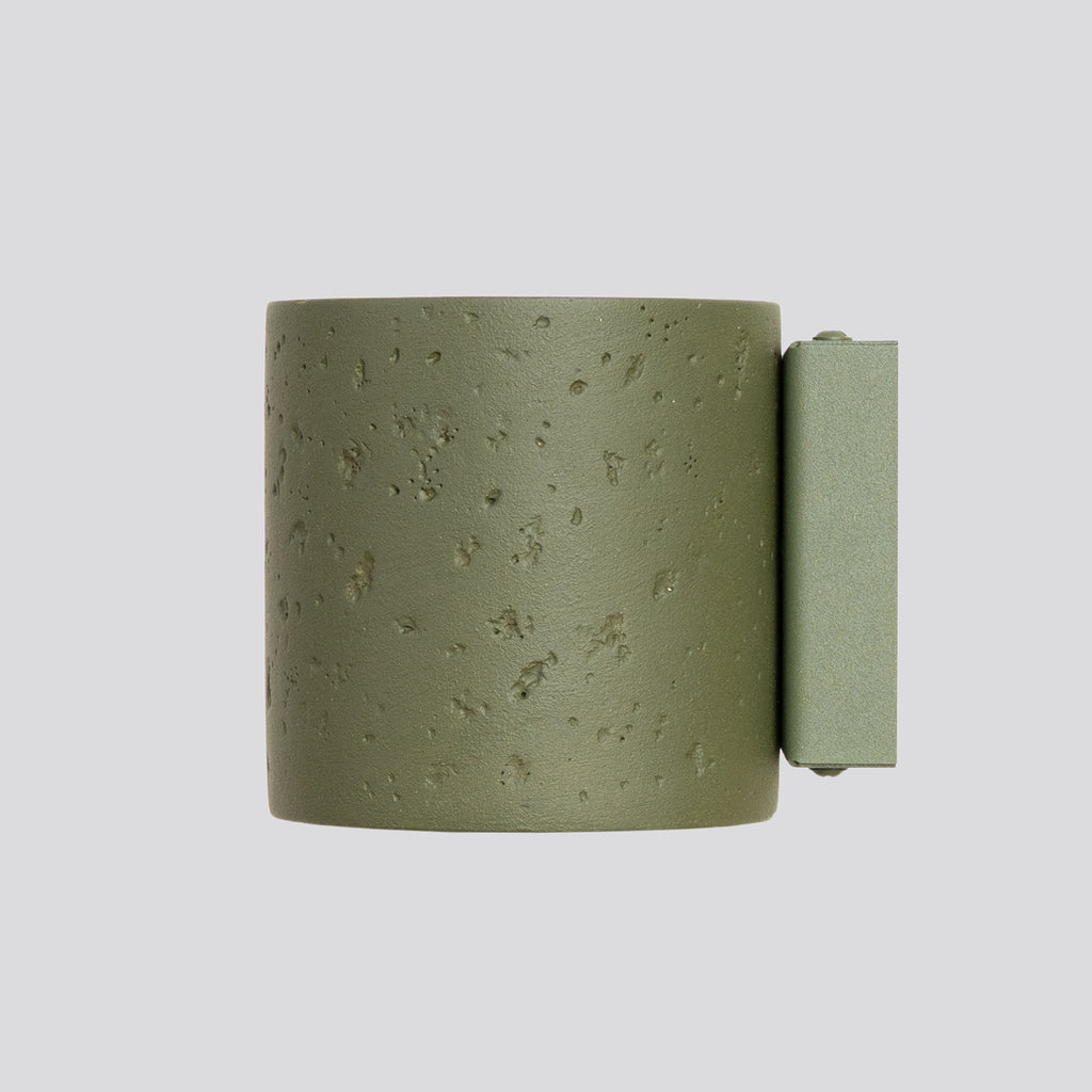 Applique Orbis béton vert olive G9 en ambiance