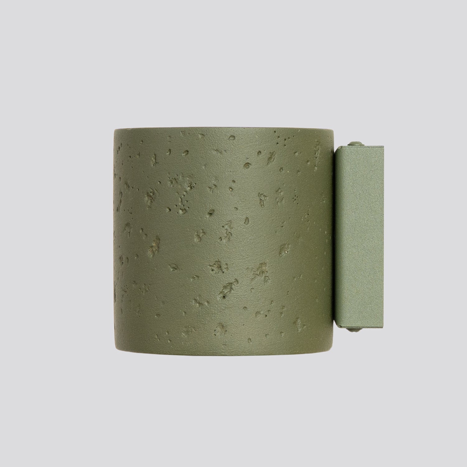 Applique Orbis béton vert olive G9 en ambiance