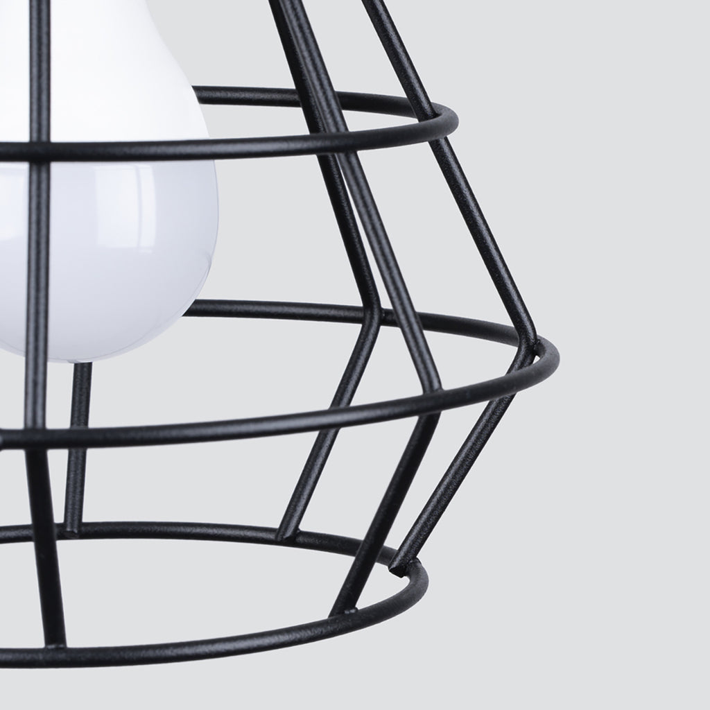 Applique Suba métal noir E14, détail de l'abat-jour cage