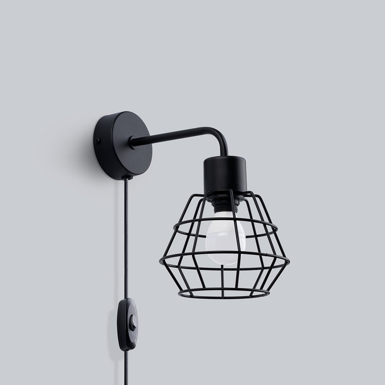 Applique Suba métal noir E14 de profil