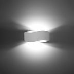 Applique Tila 30 acier blanc allumée, lumière diffusée vers le haut et le bas