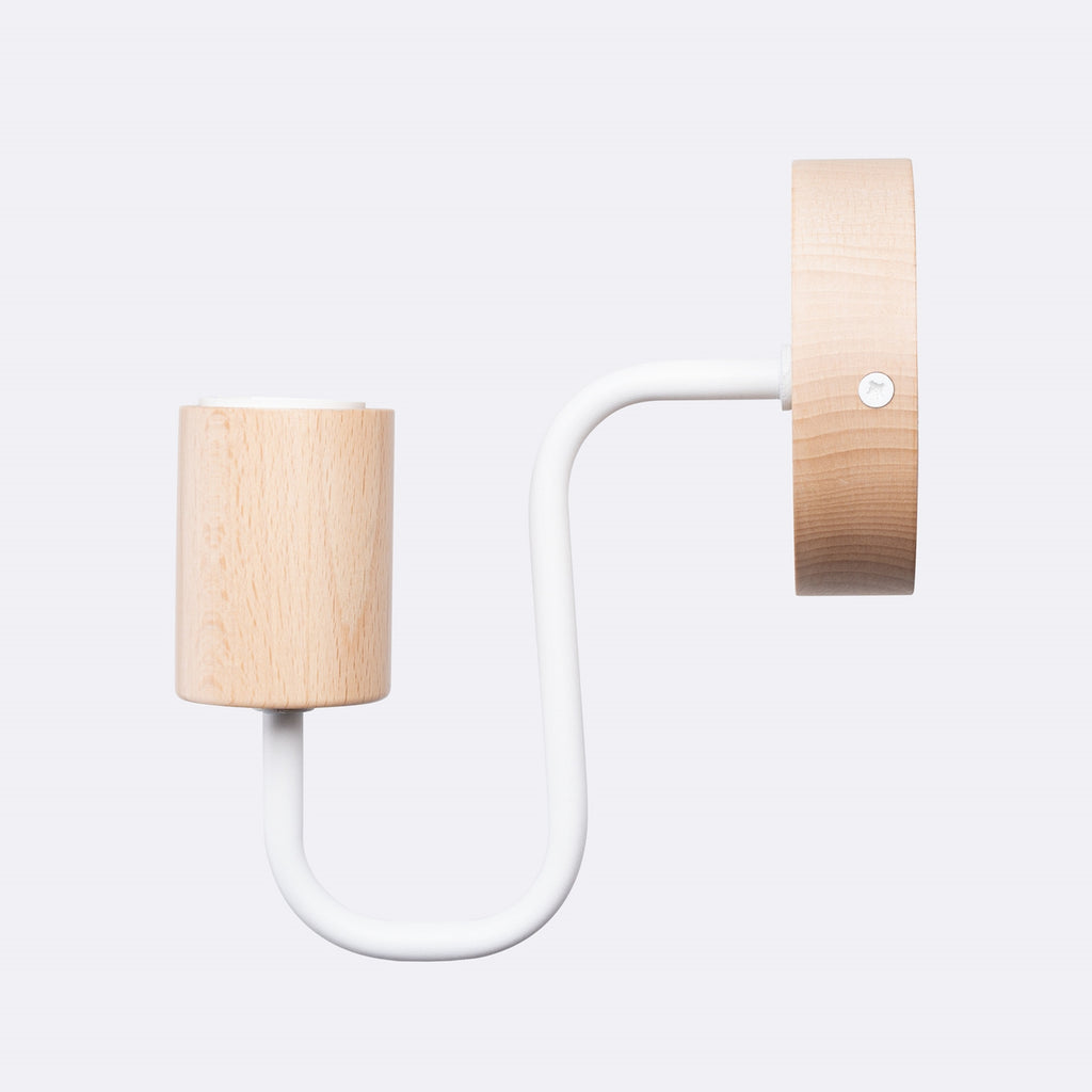 Applique Timbo bois et métal blanche E27, gros plan allumé