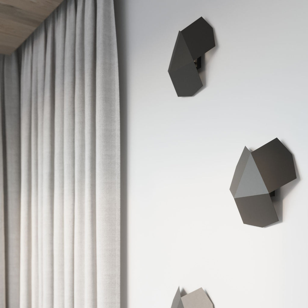 Applique Tre acier noir dans une pièce contemporaine