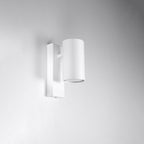 Applique Utti blanc de trois quarts sur sa platine murale