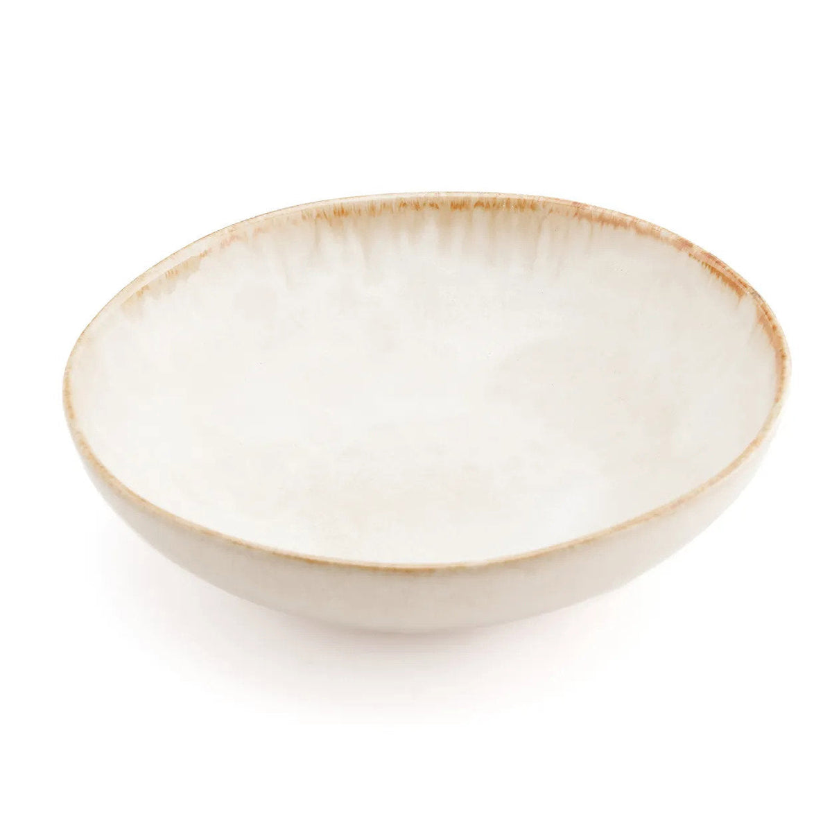 Assiette creuse Cascais en grès blanc vue de trois quarts avec son intérieur blanc crème