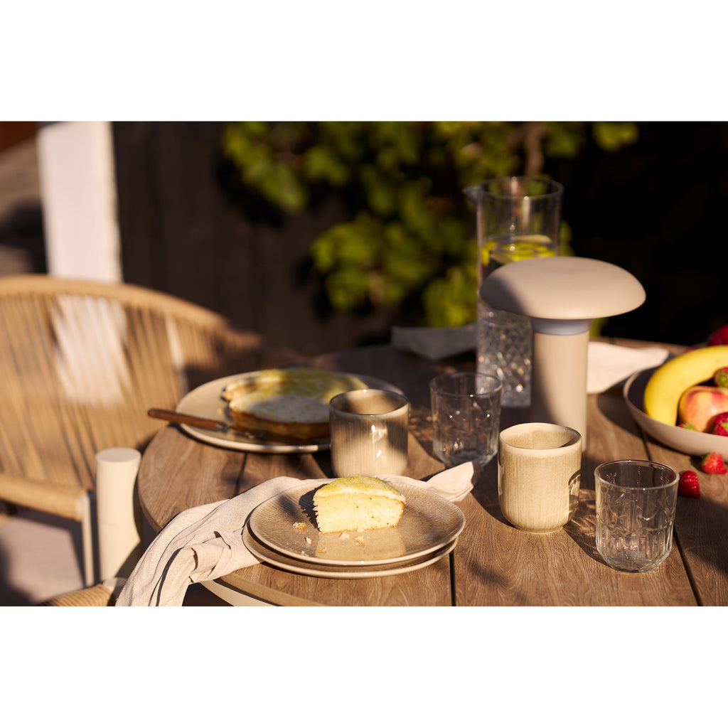 Assiettes Viola beige table teck extérieure gâteau mug grès lampe portative ambiance