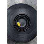 Assiette ronde en terre cuite noircie 26 cm, vue 3