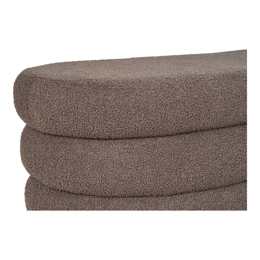 Détail texture teddy marron bourrelets arrondis banc coffre Dartford