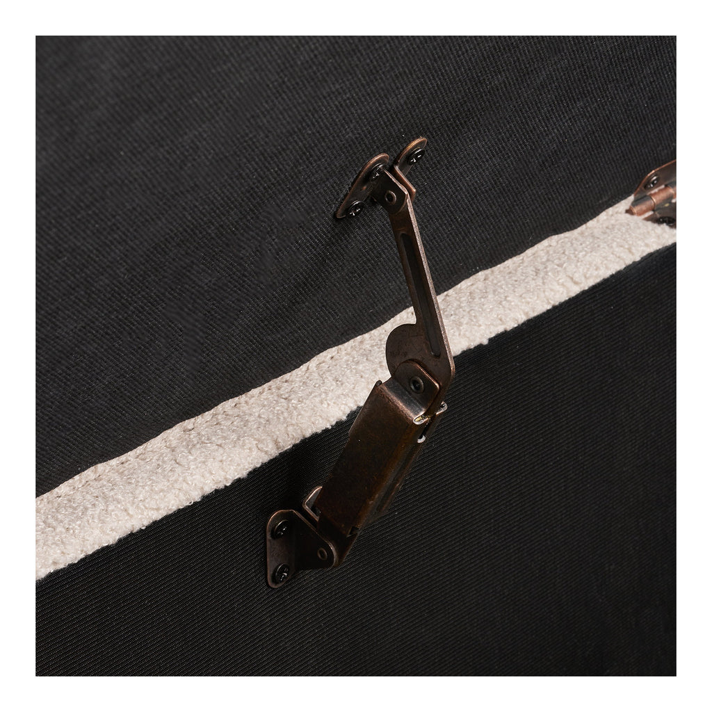 Banc coffre Harlow détail charnière bronze couvercle intérieur tissu noir rangement caché