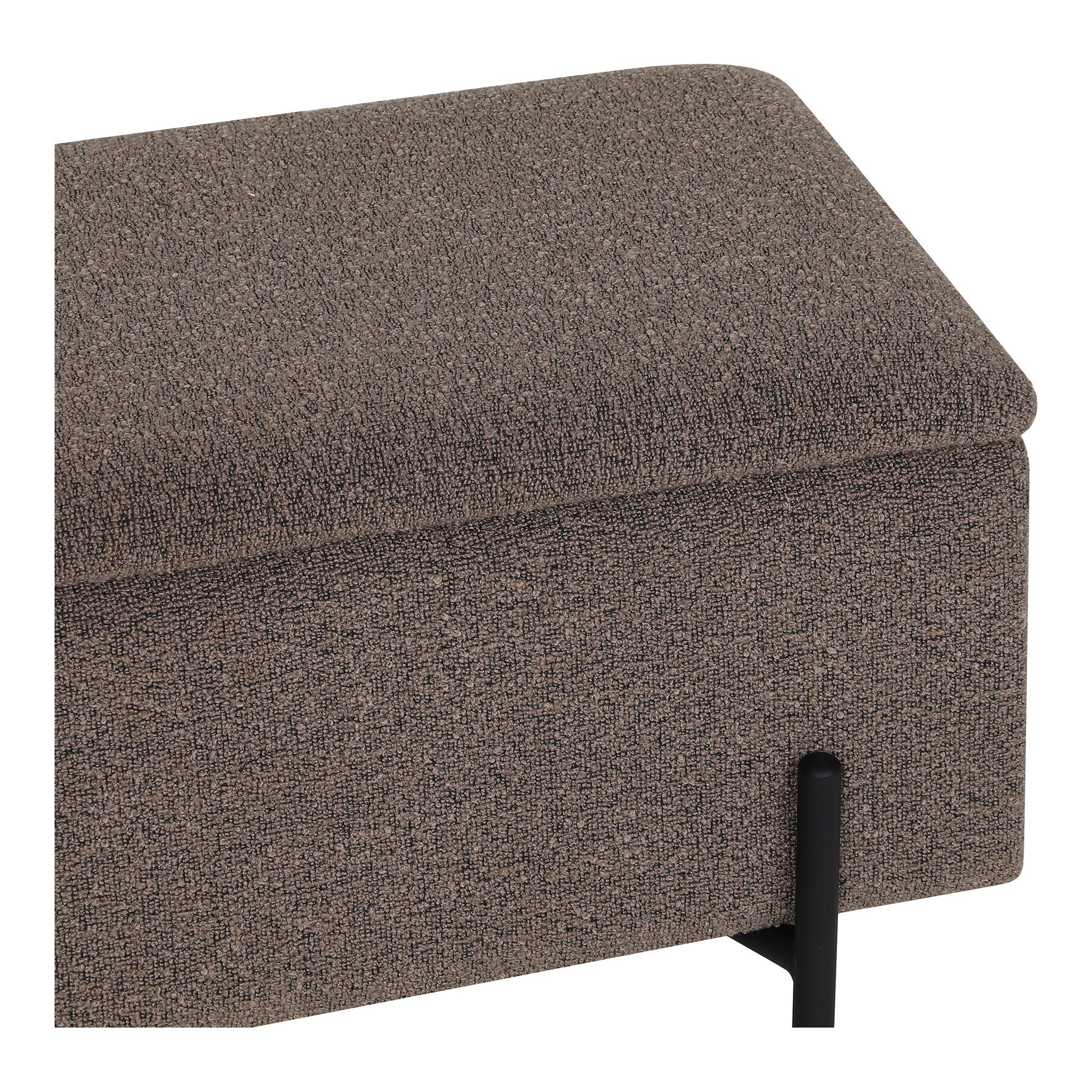 Détail texture bouclé 100% polyester marron taupe banc coffre Watford