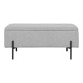 Banc coffre Watford gris clair vue de face pieds métal noir mat structure industrielle 95 cm