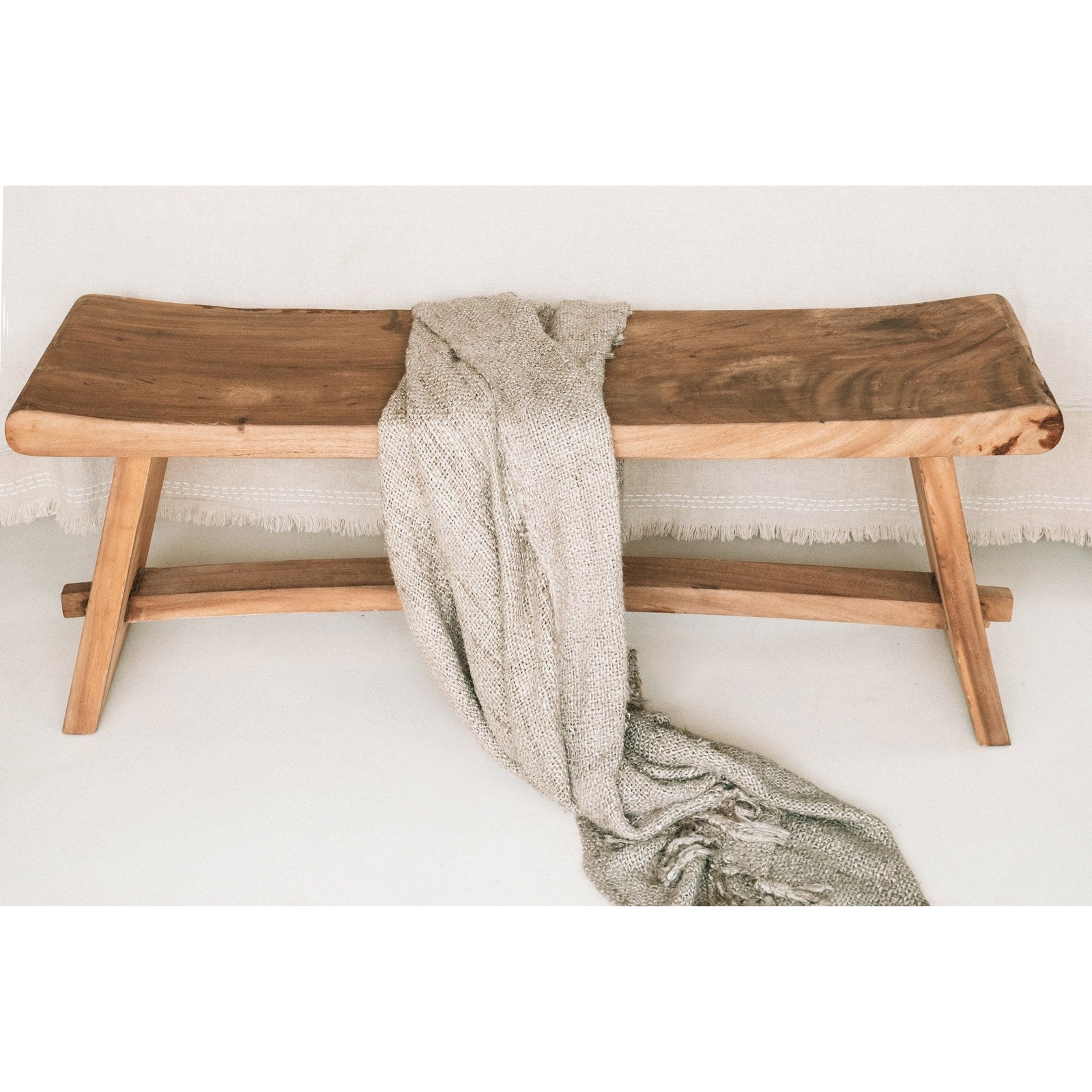 Banc Suar en bois massif, vue 3