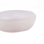 Bol creux en résine marbrée rose et blanc 25 cm en situation