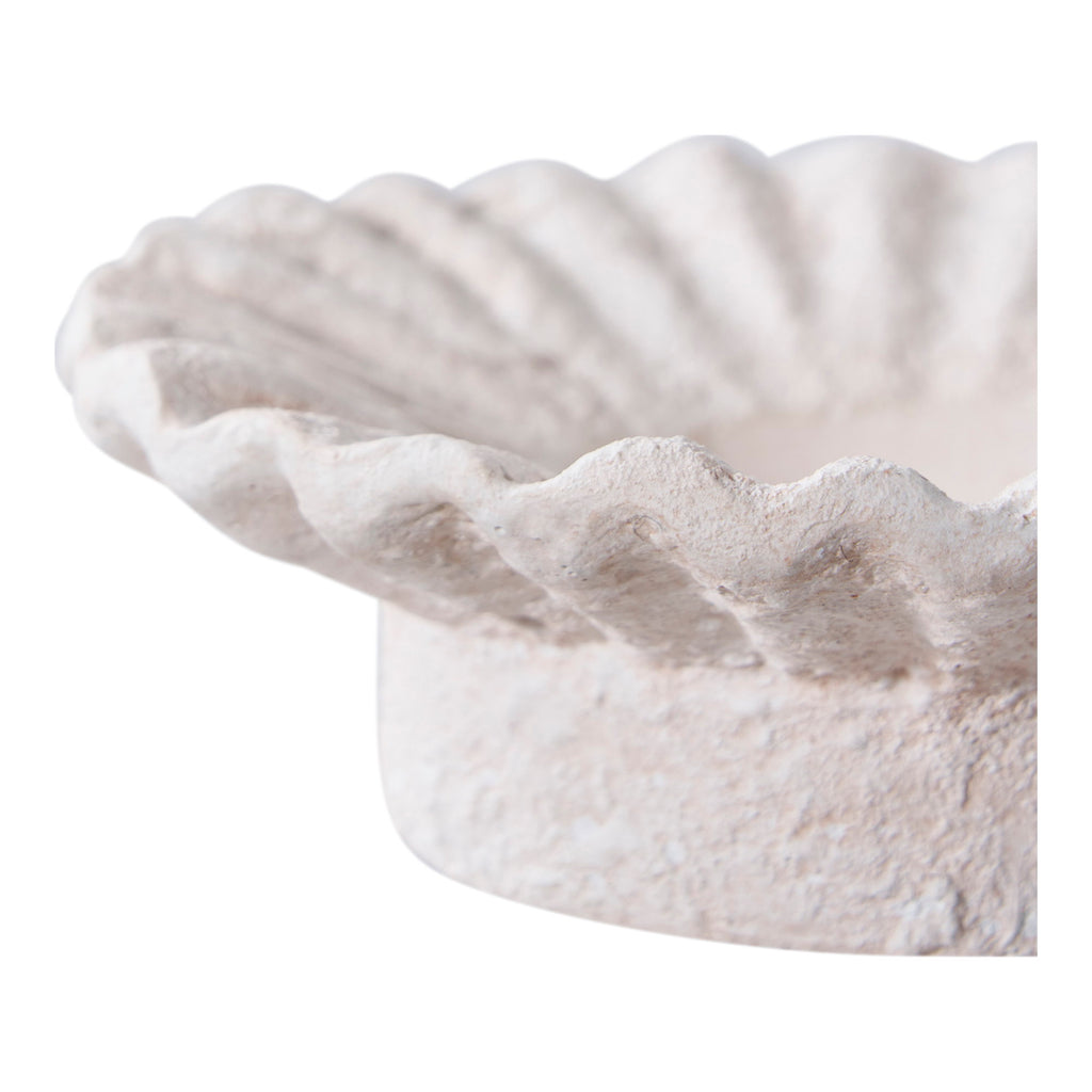 Détail bord festonné ondulé bougeoir ciment côtelé blanc mat surface brute calcaire