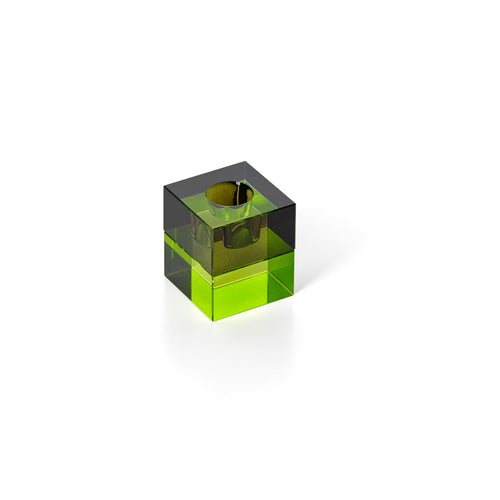 Bougeoir cube en verre recyclé olive fumé et vert acide 5 cm en situation