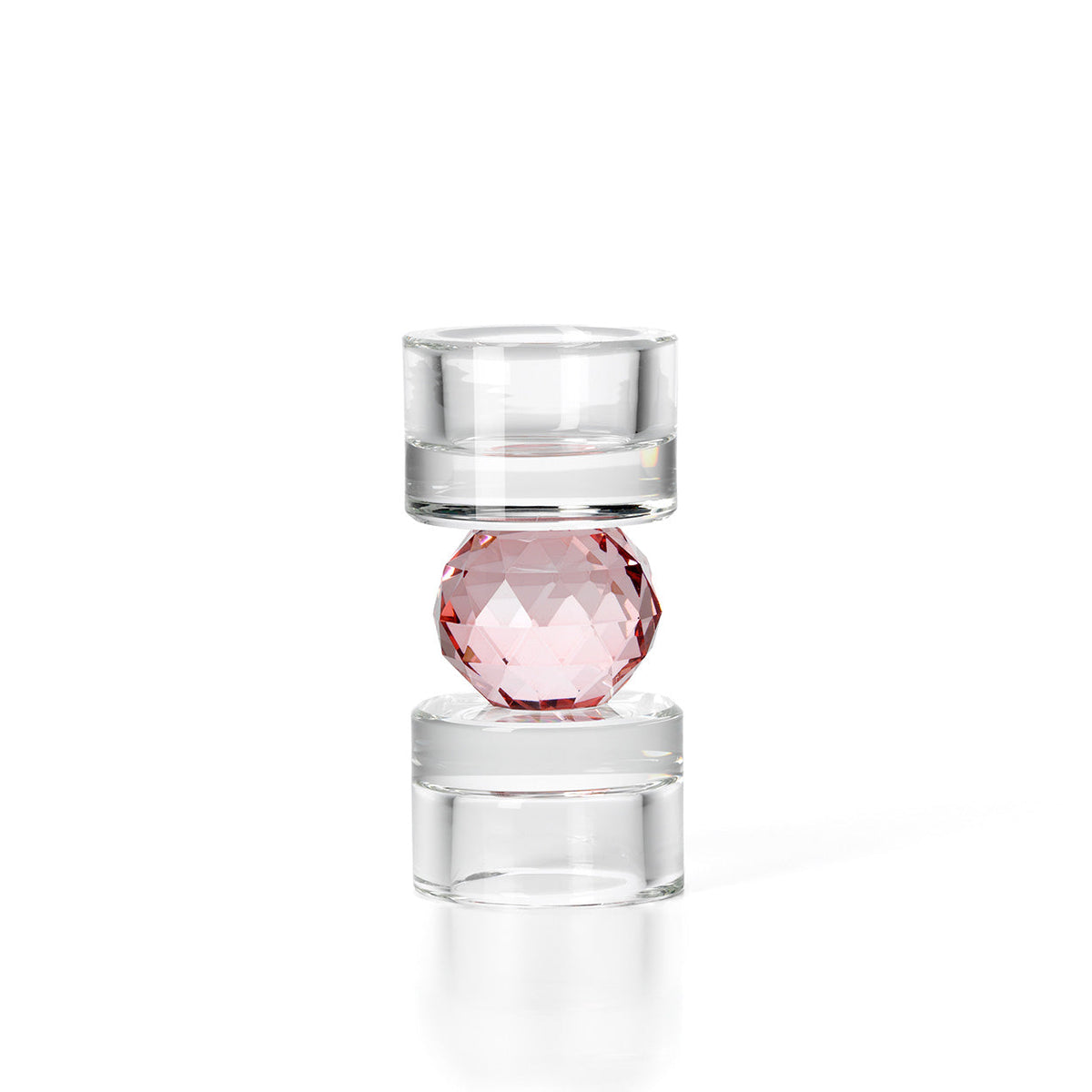 Bougeoir en verre recyclé vu de face avec une sphère rose taillée à facettes entre deux cylindres incolores