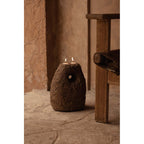 Bougeoir totem en terre cuite brute à deux logements 28 cm en situation