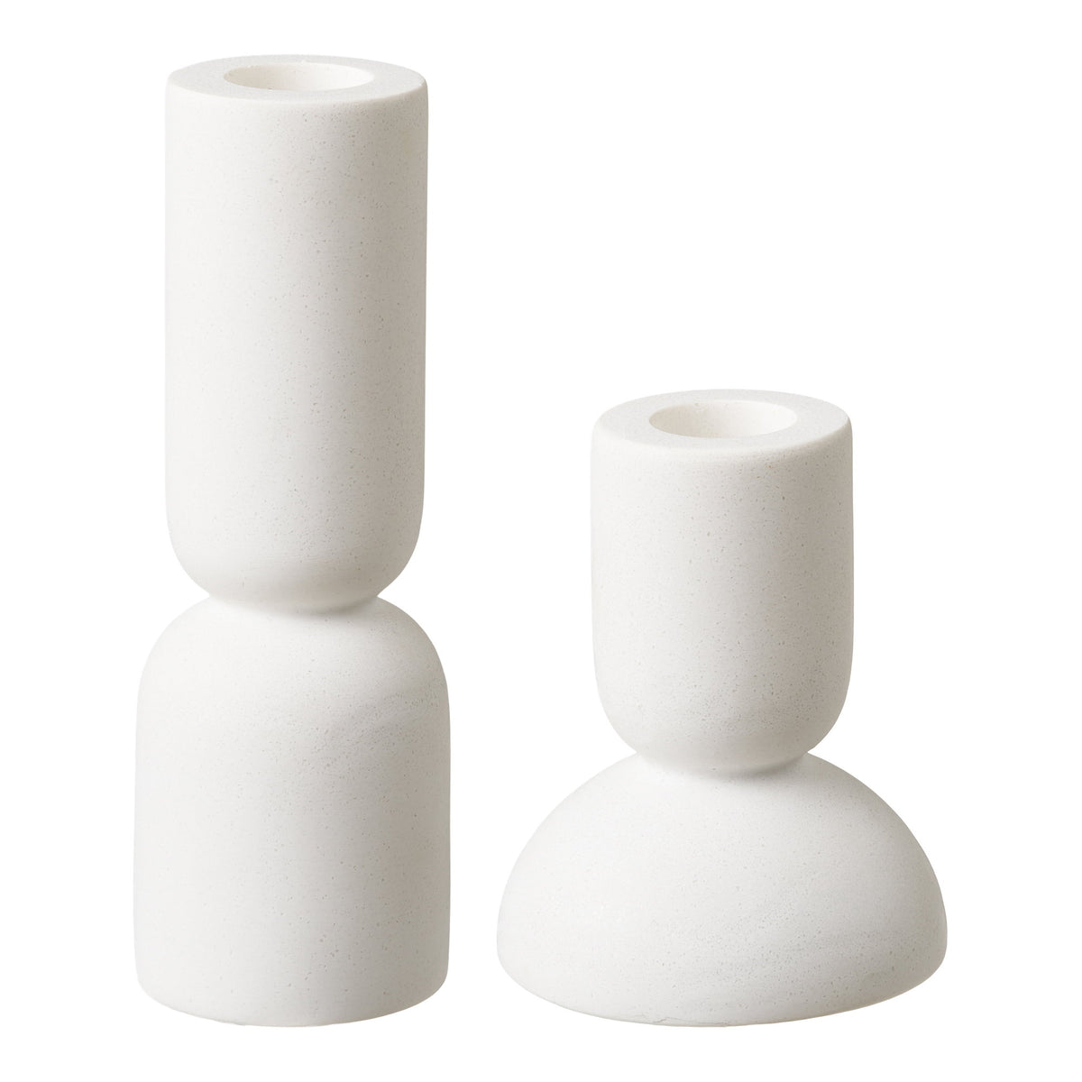 Grand et petit bougeoirs chandelle en calcaire blanc aux formes arrondies vus de face