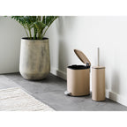 Brosse WC Lodi beige et poubelle assortie salle de bain contemporaine sol carrelage